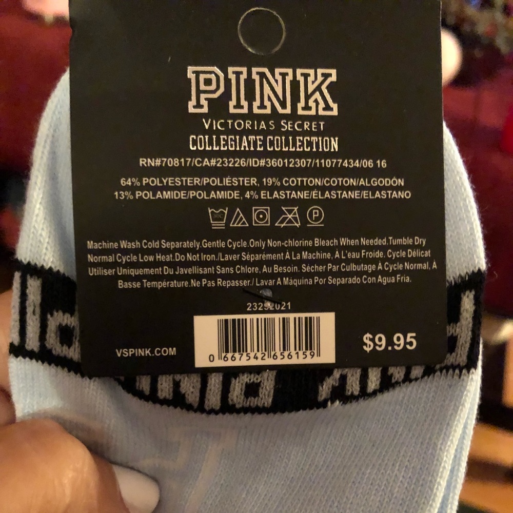 BNWT 🆕VS Pink Collegiate Collection - Picture 2 of 8